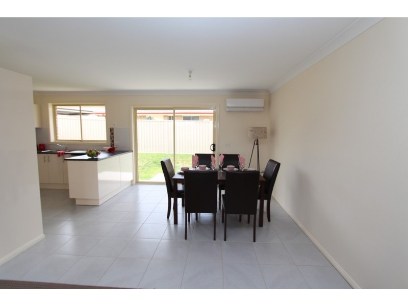 1 French Smith Place, Kelso NSW 2795