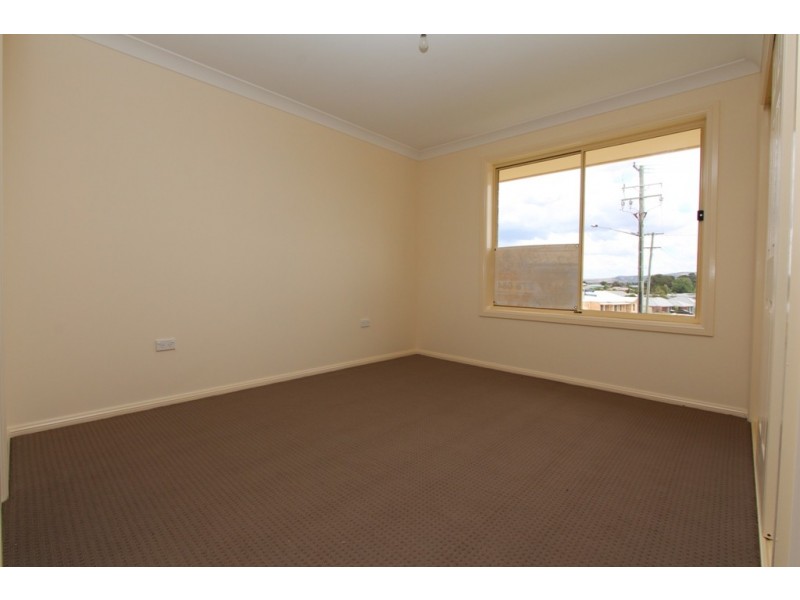 1 French Smith Place, Kelso NSW 2795