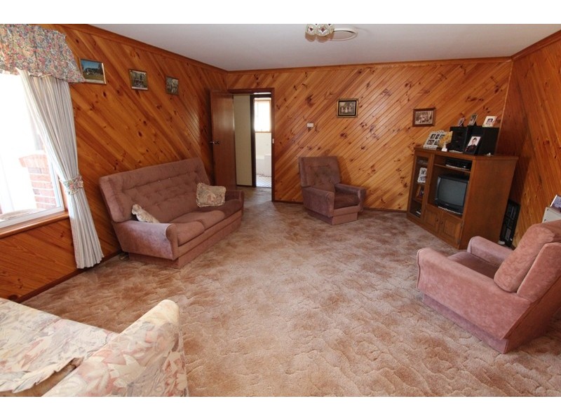 4 Scarborough Place, Bathurst NSW 2795