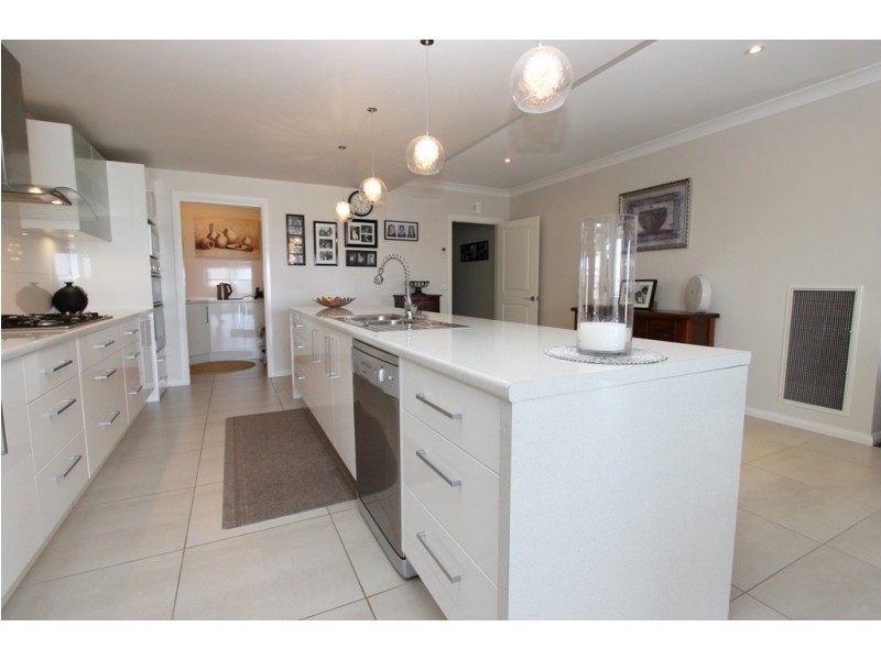 5 Gibsone Drive, Kelso NSW 2795