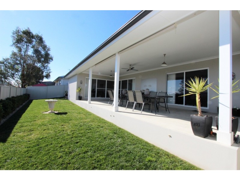 5 Gibsone Drive, Kelso NSW 2795