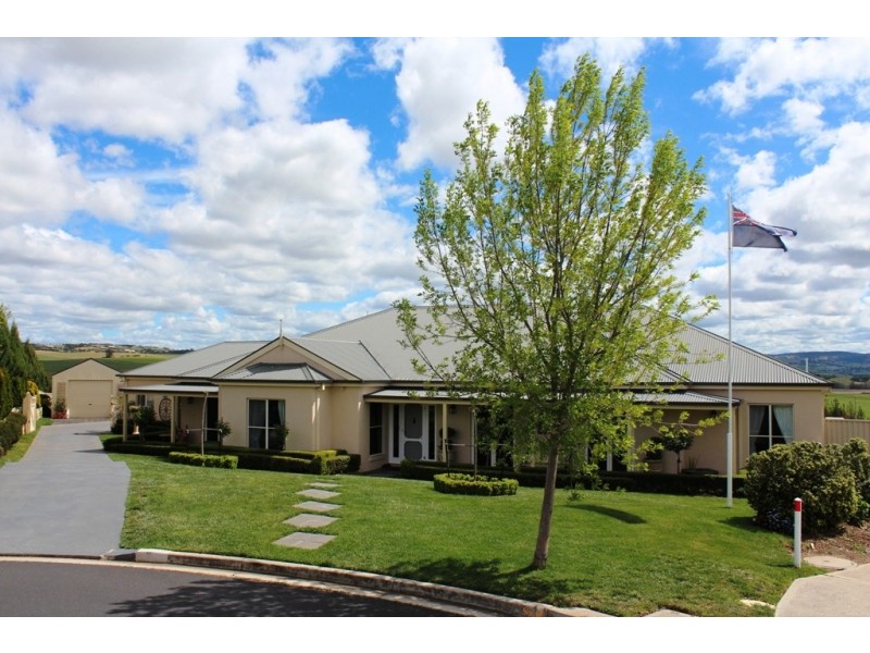 48 Carlyle Avenue, Llanarth NSW 2795