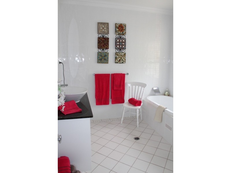 48 Carlyle Avenue, Llanarth NSW 2795