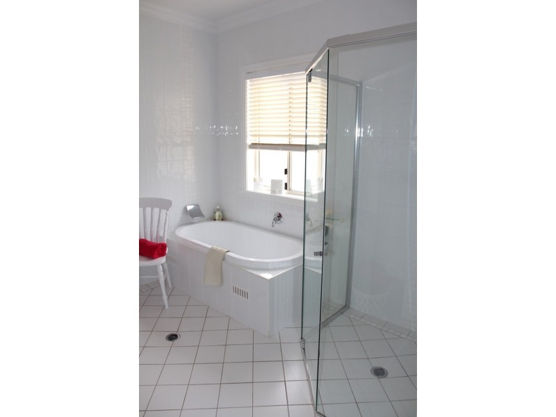 48 Carlyle Avenue, Llanarth NSW 2795