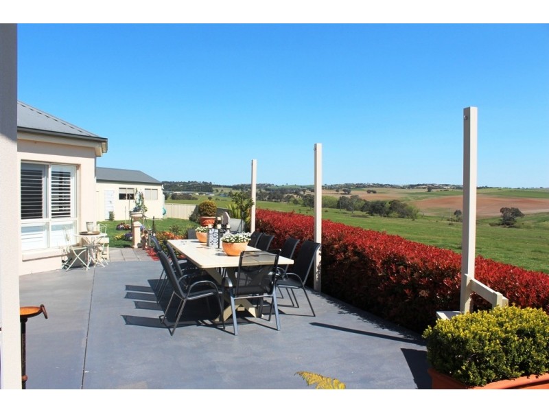 48 Carlyle Avenue, Llanarth NSW 2795