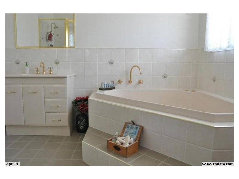 52 Marion Close, Bathurst NSW 2795