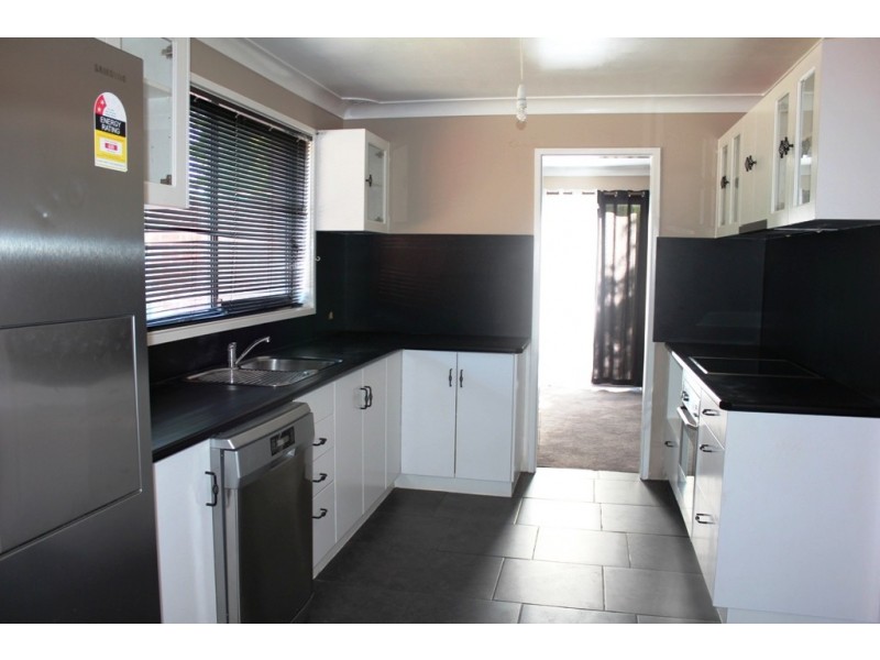 5 Tareena Avenue, Kelso NSW 2795