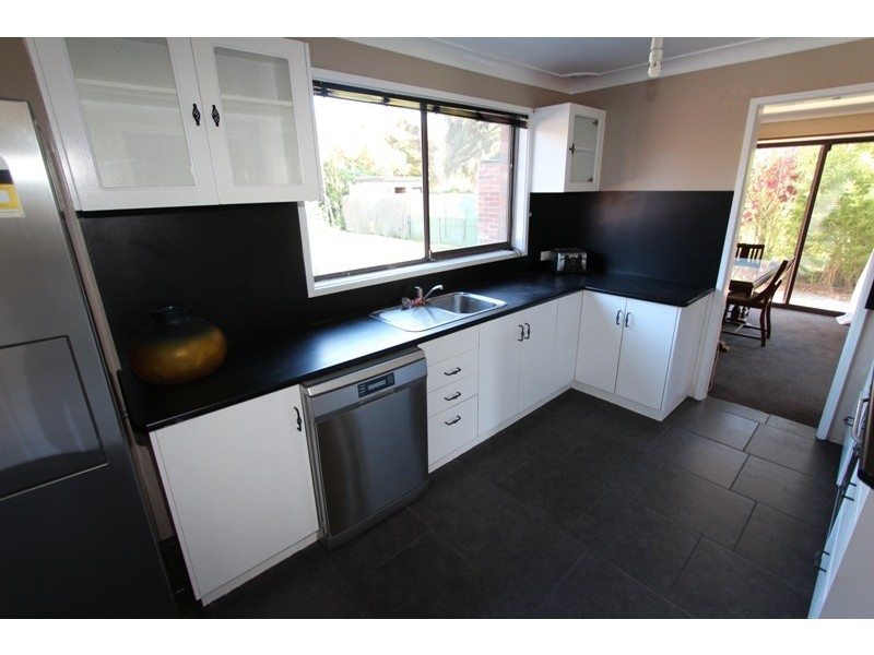 5 Tareena Avenue, Kelso NSW 2795