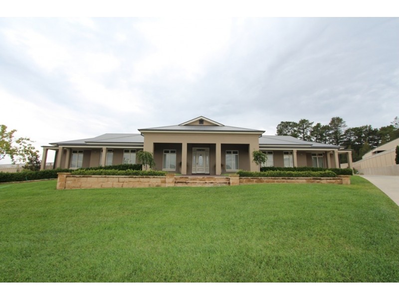 21 Tom Close, Kelso NSW 2795