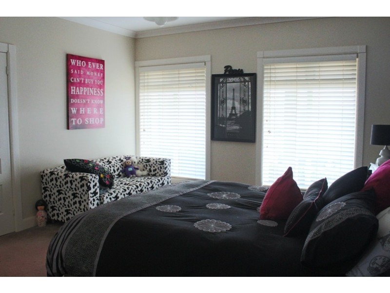 21 Tom Close, Kelso NSW 2795