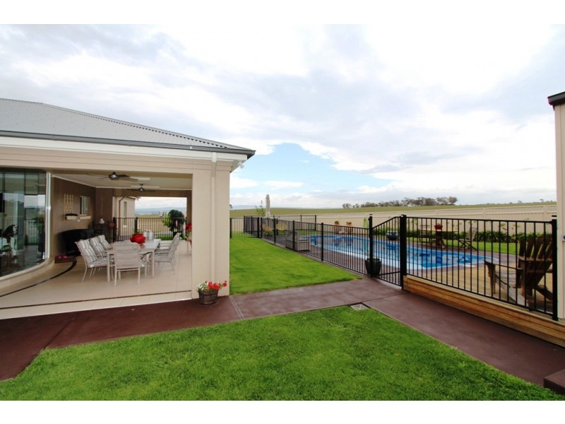 21 Tom Close, Kelso NSW 2795