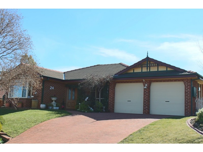24 Freestone Way, Bathurst NSW 2795