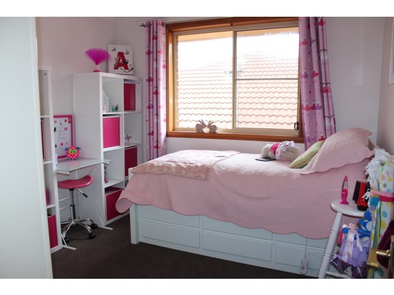 24 Freestone Way, Bathurst NSW 2795