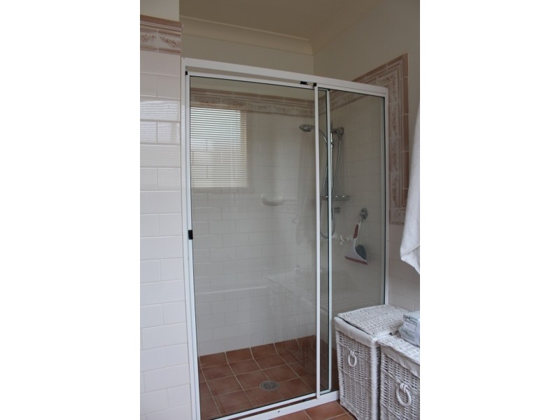 24 Freestone Way, Bathurst NSW 2795