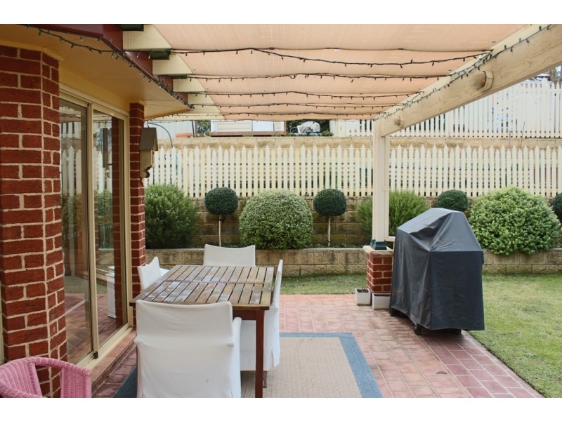 24 Freestone Way, Bathurst NSW 2795