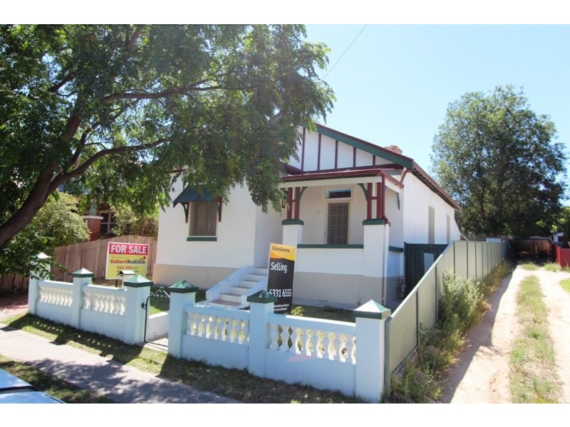 197 Stewart Street, Bathurst NSW 2795