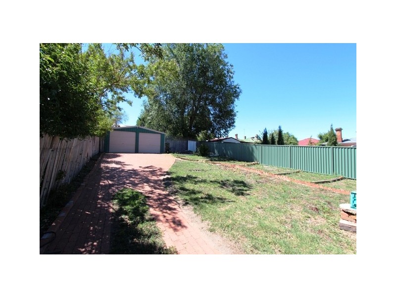 197 Stewart Street, Bathurst NSW 2795