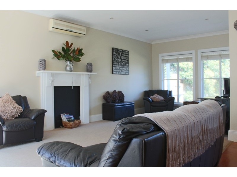 72 Morrisset Street, Bathurst NSW 2795