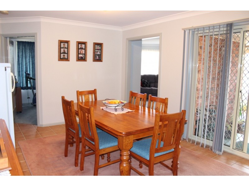 31 Ussher Cres, Windradyne NSW 2795