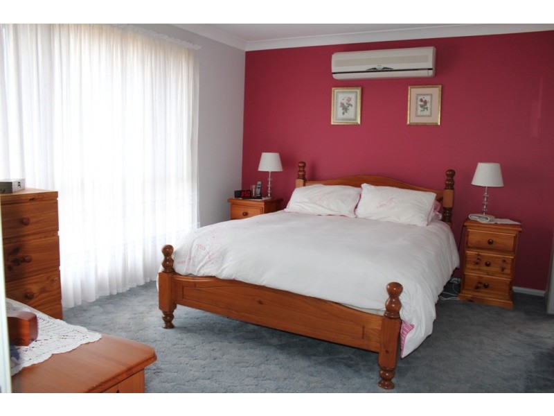 31 Ussher Cres, Windradyne NSW 2795