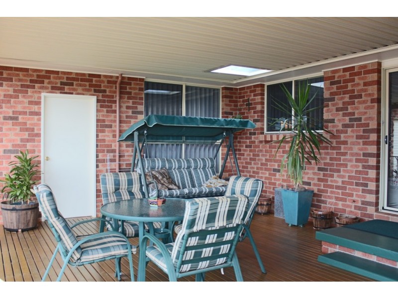 31 Ussher Cres, Windradyne NSW 2795