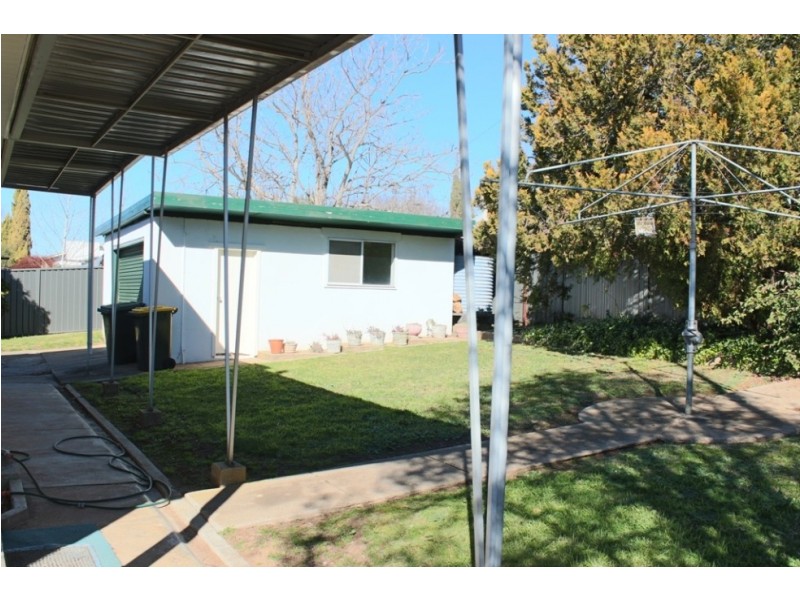 14 Vittoria Street, West Bathurst NSW 2795