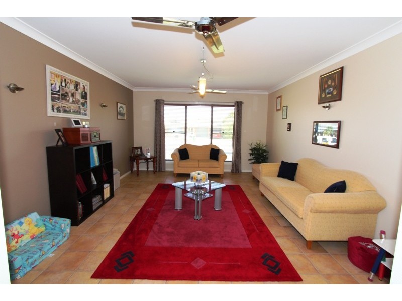 5 Emerald Drive, Kelso NSW 2795