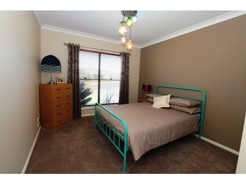 5 Emerald Drive, Kelso NSW 2795