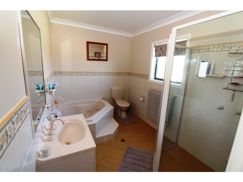 5 Emerald Drive, Kelso NSW 2795