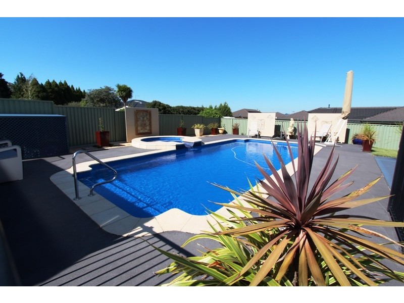 5 Emerald Drive, Kelso NSW 2795