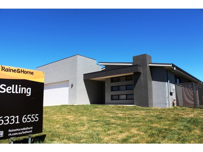 22 Mendel Drive, Kelso NSW 2795