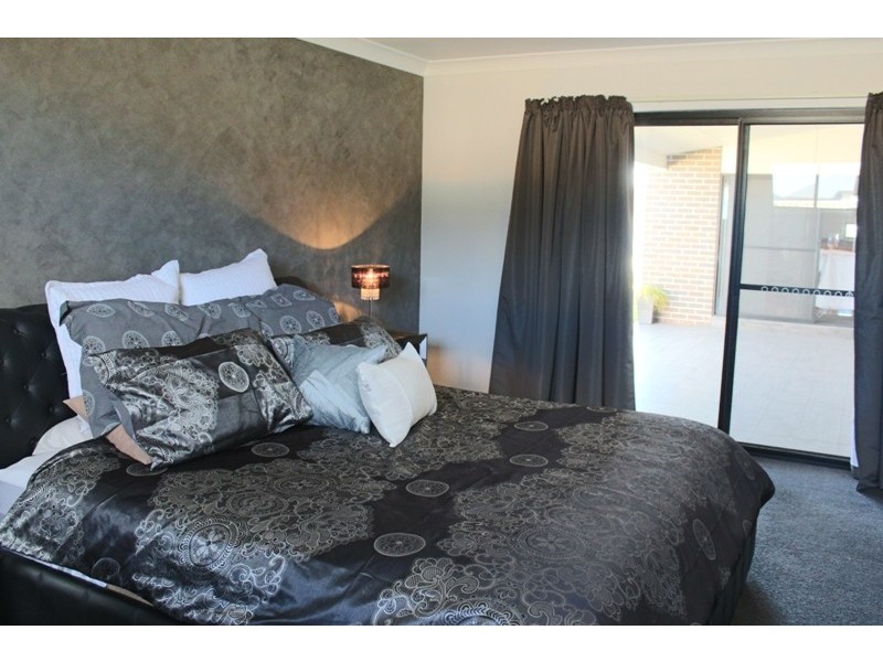 22 Mendel Drive, Kelso NSW 2795