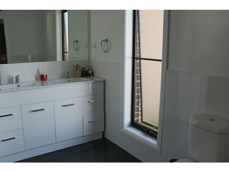 22 Mendel Drive, Kelso NSW 2795