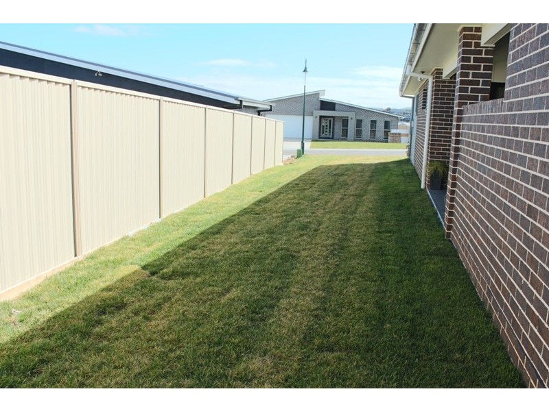 22 Mendel Drive, Kelso NSW 2795