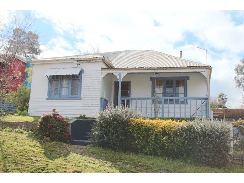 7 Violet Street, South Bathurst NSW 2795