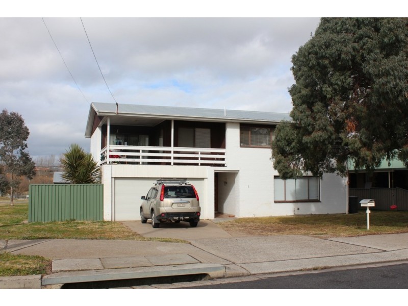1 Logan Street, Eglinton NSW 2795