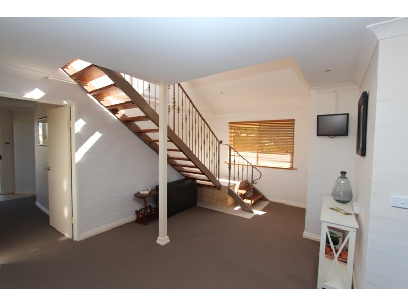 15 Hassall Grove, Kelso NSW 2795