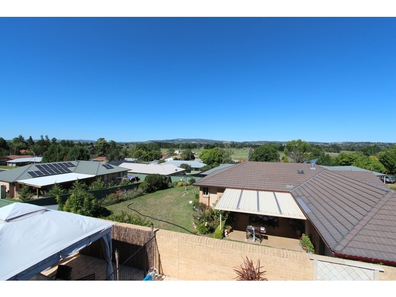 15 Hassall Grove, Kelso NSW 2795