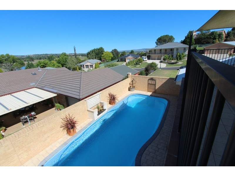 15 Hassall Grove, Kelso NSW 2795