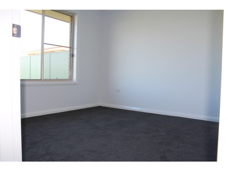 18 Phillip Street, Llanarth NSW 2795