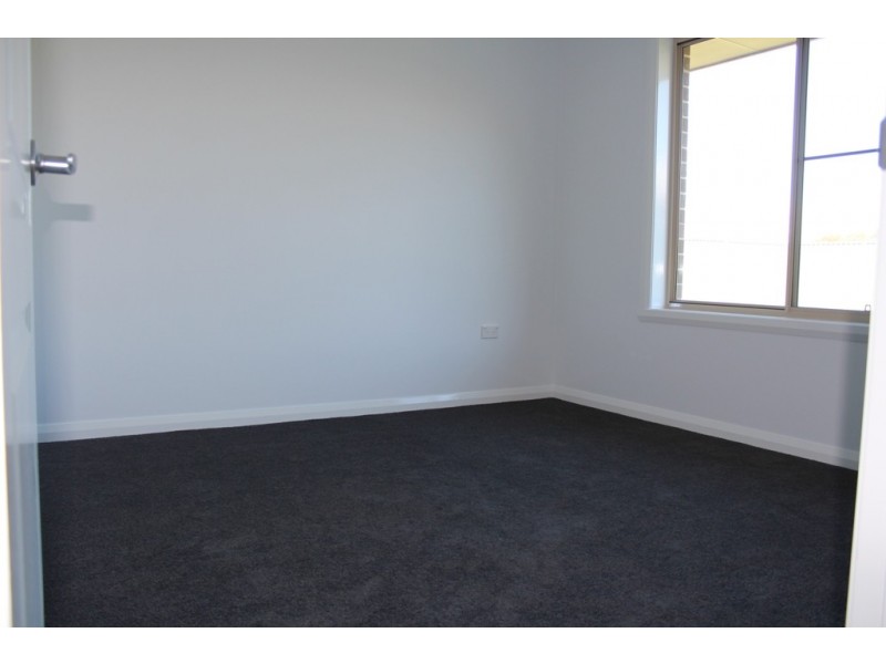 18 Phillip Street, Llanarth NSW 2795