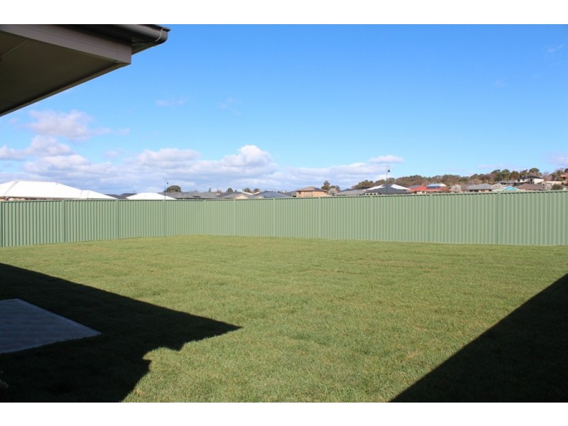 18 Phillip Street, Llanarth NSW 2795