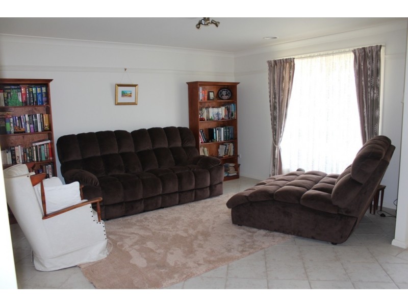 13 Munro Street, Bathurst NSW 2795