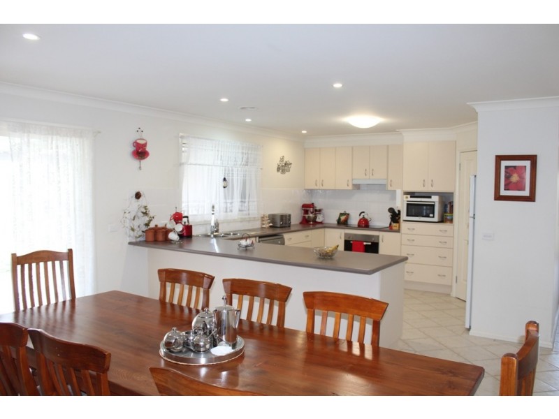 13 Munro Street, Bathurst NSW 2795