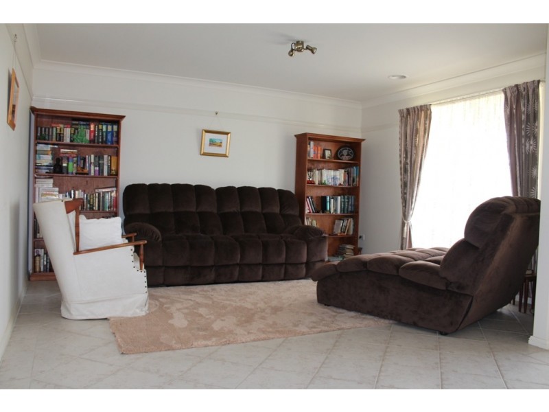 13 Munro Street, Bathurst NSW 2795