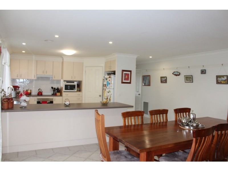 13 Munro Street, Bathurst NSW 2795