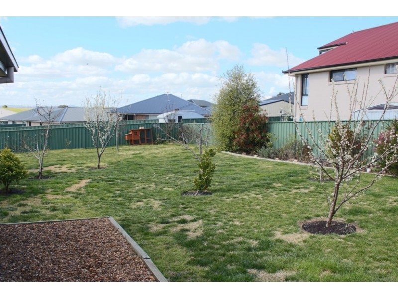 13 Munro Street, Bathurst NSW 2795