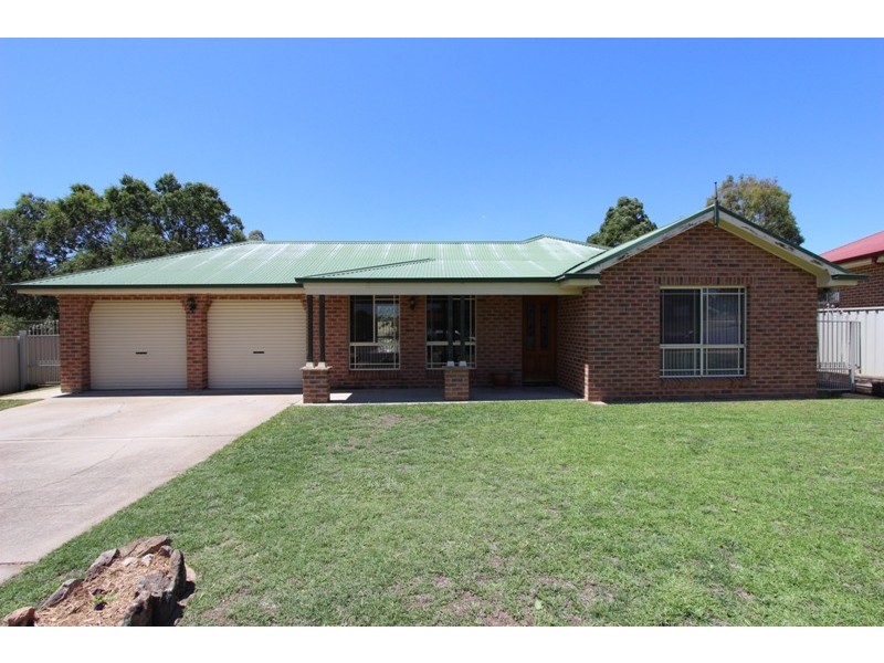 22 Richardson Street, Windradyne NSW 2795