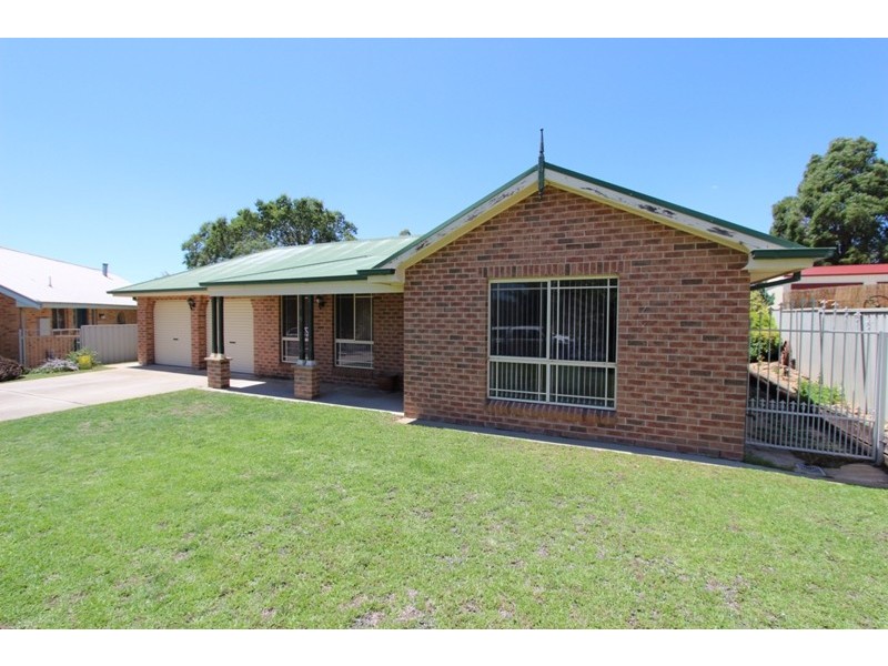 22 Richardson Street, Windradyne NSW 2795