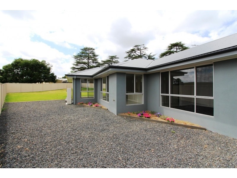 10 Press Court, Kelso NSW 2795